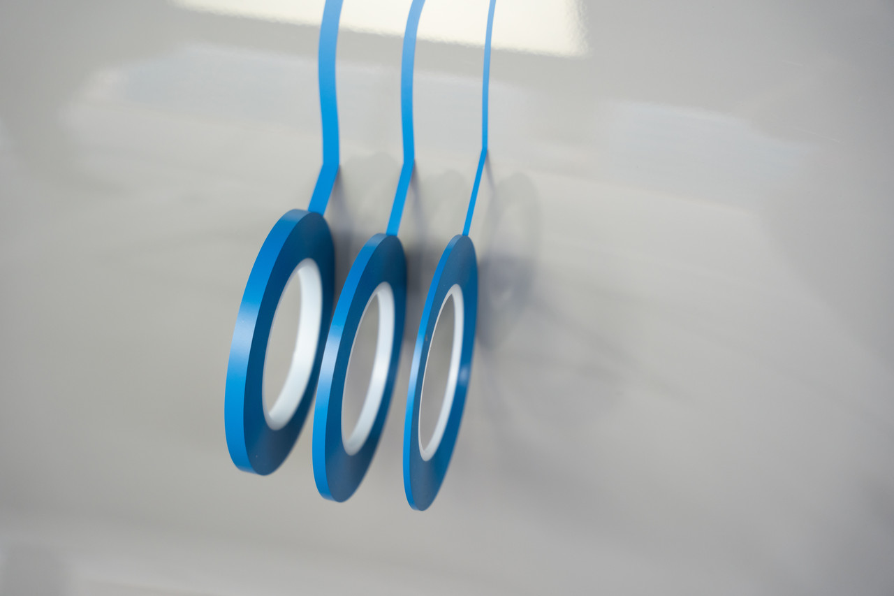 Контурна стрічка для розділу кольорів Kovax Fine Line Masking Tape 3мм